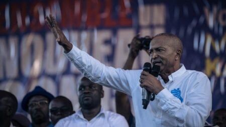 Présidentielle 2023 : Moïse Katumbi Triomphalement Accueilli à Bukavu - Enthousiasme et Dynamique Politique