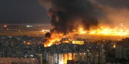 l’armée israélienne poursuit ses frappes au Liban, dont certaines près de l’aéroport international de Beyrouth