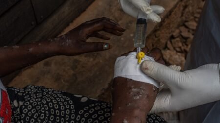 les premiers vaccins arrivés en RDC, épicentre de l’épidémie