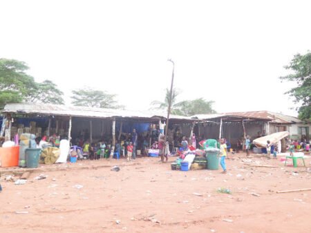 Kwango : plus de 100 Congolais refoulés de l’Angola dans vivent des conditions inhumaines à Shakoufwa