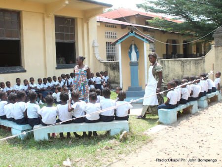 Médecine et santé scolaire : comment fonctionne ce programme en RDC ?