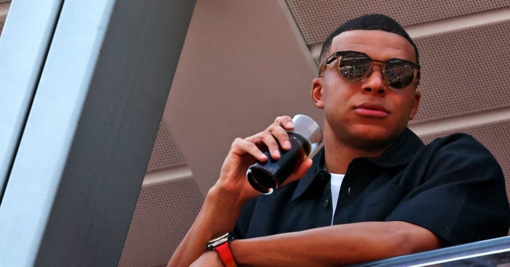 les dessous de la soirée de Mbappé avec trente jeunes femmes !