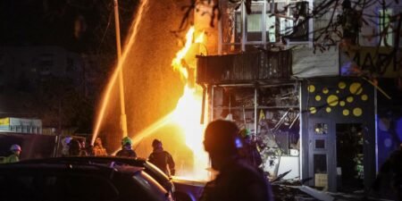 Kiev ciblé par une attaque de drone dans la nuit, au moins quatre morts à Kharkiv