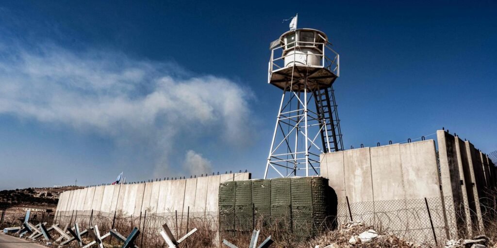 l’armée israélienne impute le tir de roquette contre le quartier général des casques bleus au Liban au Hezbollah