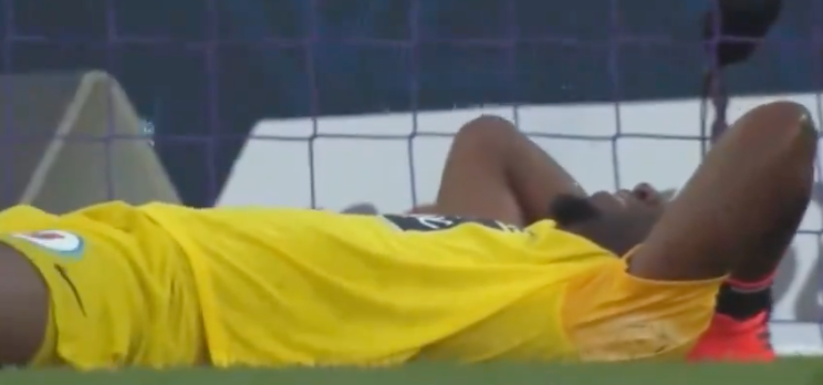 VIDÉO – Yahia Fofana, gardien d’Angers, évoque : « Ça devient malsain » – LesViolets.Com