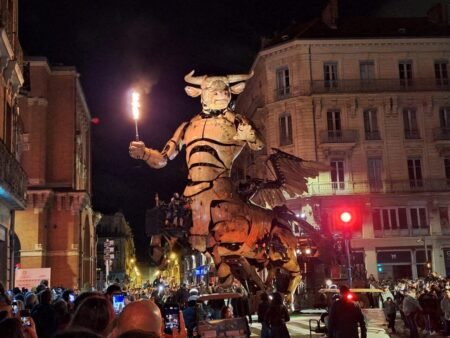 FR IMAGES. Nos dix plus belles photos du final du spectacle de La Machine à Toulouse