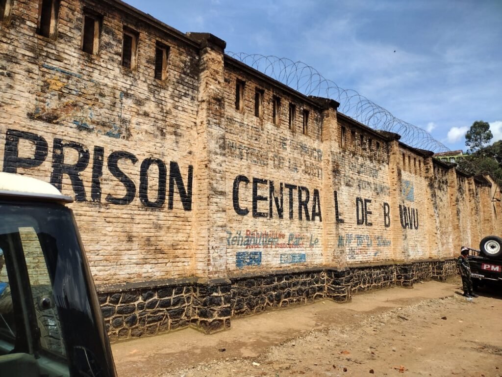 Le CICR et les autorités impliquées dans la chaîne pénitentiaire réfléchissent sur le désengorgement de la prison centrale de Bukavu