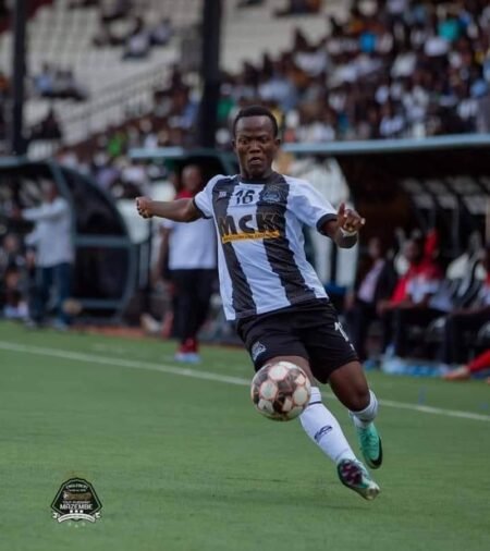 Léopards : qui est Oscar Kabwit, appelé par Sébastien Desabre ?