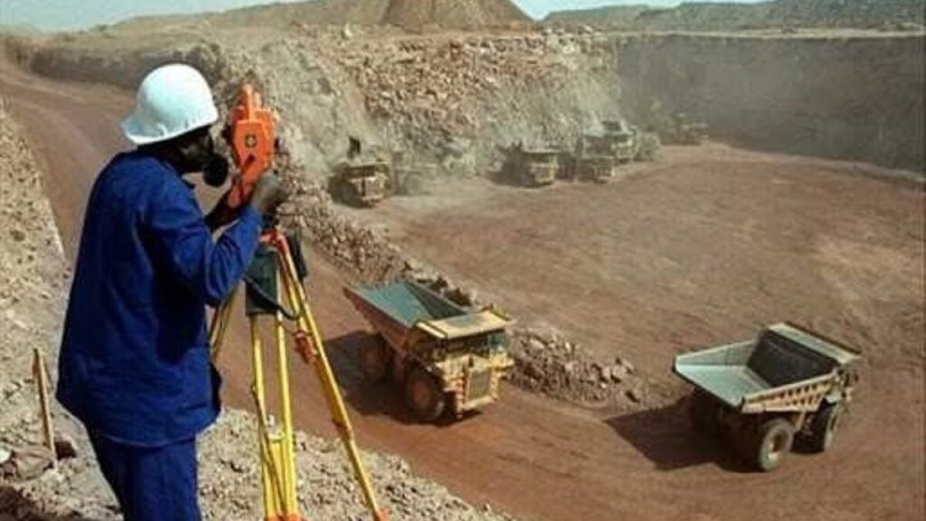 découverte d’un des plus grands gisements d’étain au monde à Achmmach