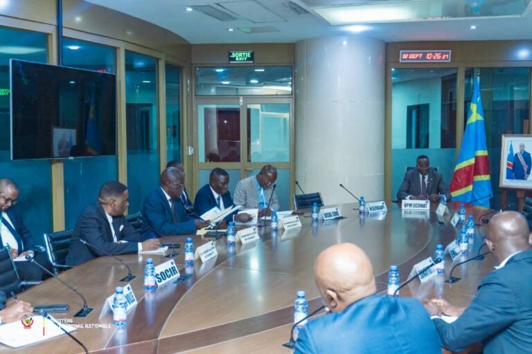 Manques à gagner des pétroliers : le Gouvernement et les banques commerciales signent un contrat de financement