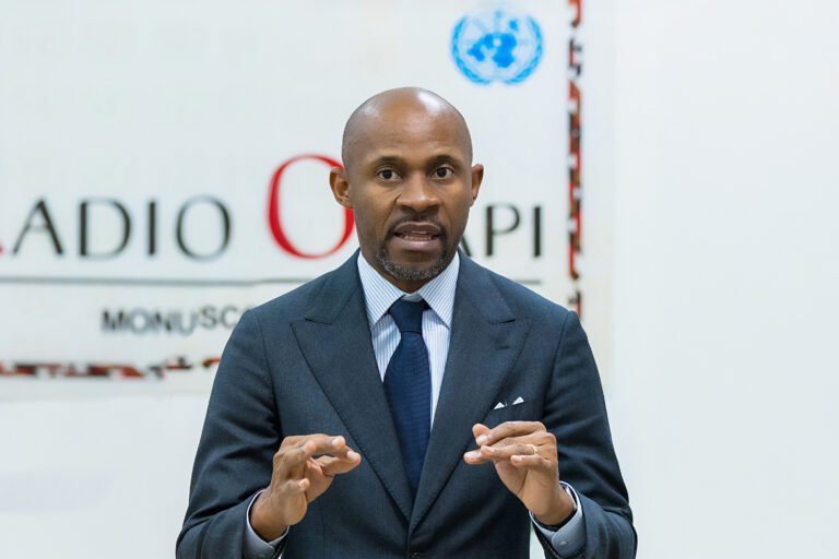 Patrick Muyaya sur les nouvelles des fronts : « Nos militaires font preuve d’une bravoure exceptionnelle »