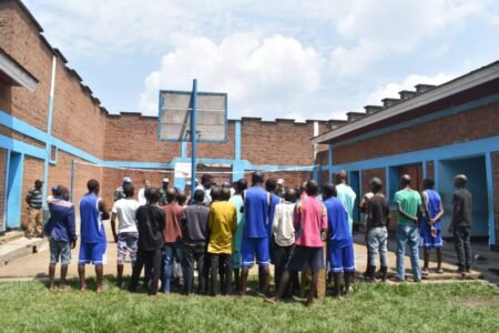 Une centaine d’enfants recrutés en deux mois au sein des groupes armés à Lubero (ONG)