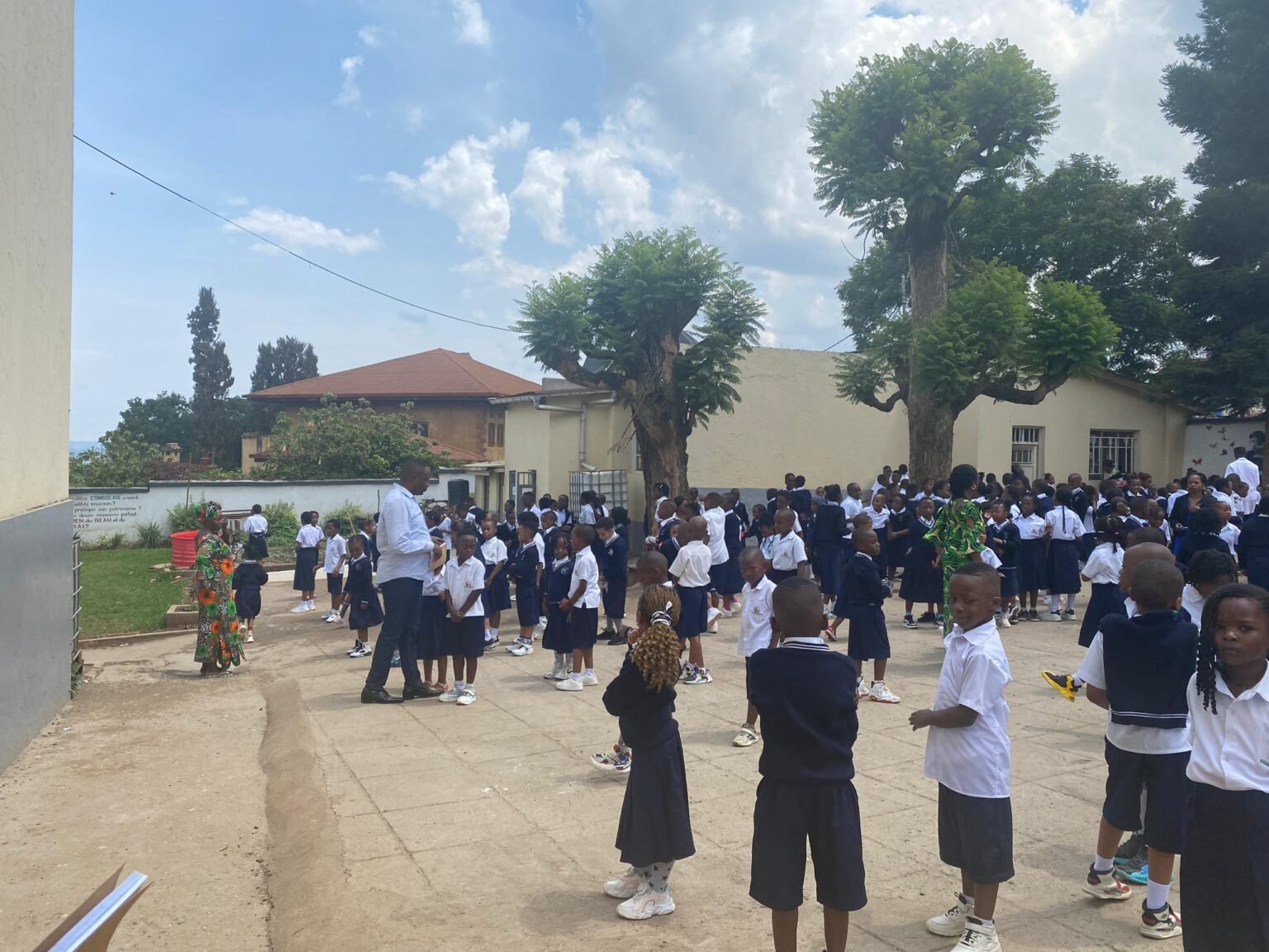 Au moins 2000 écoles sont fermées et plus d’un million d’enfants affectés à la suite de la crise au Nord et Sud Kivu
