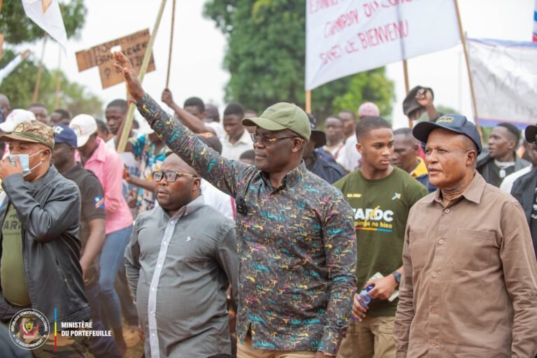 Kinshasa : Jean-Lucien Bussa mobilise en faveur de la paix en RDC