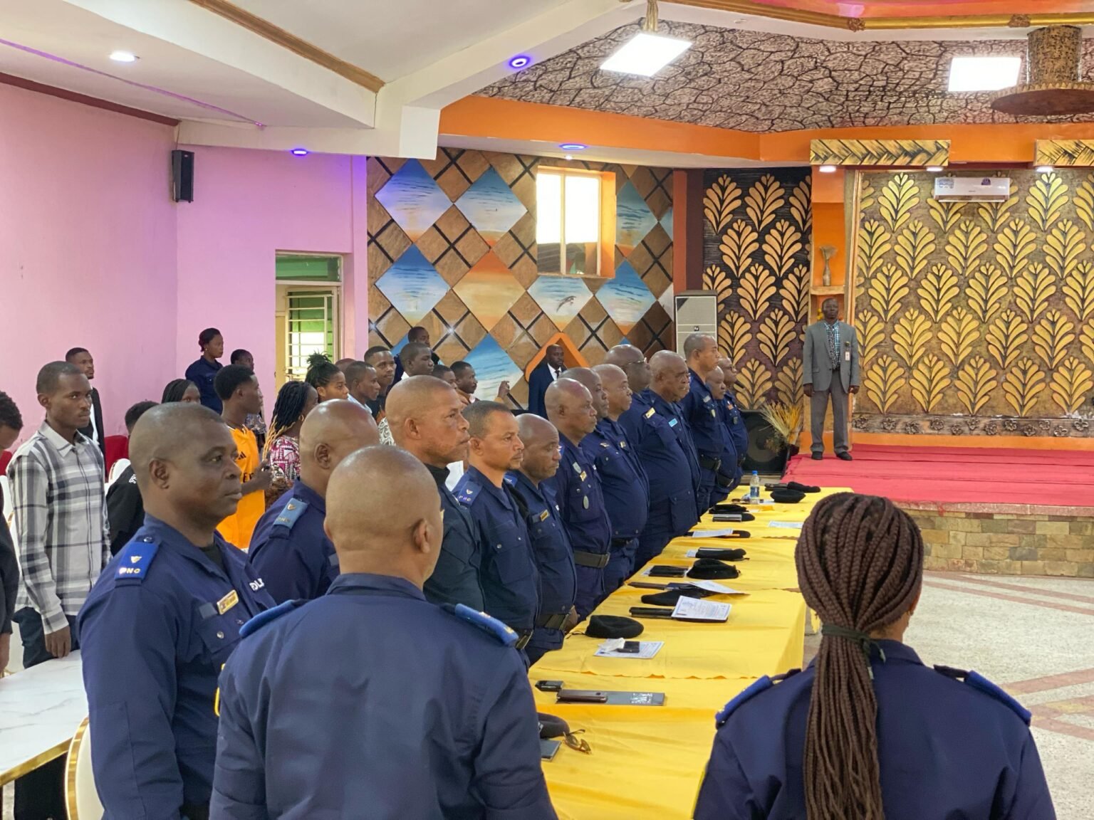 Ituri : 21 officiers de la Police achèvent une formation en techniques culturales et d’élevage