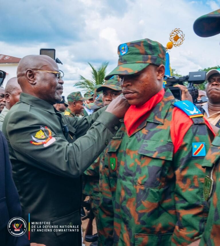 Prestation de serment des officiers subalternes à l’Académie militaire de Kananga