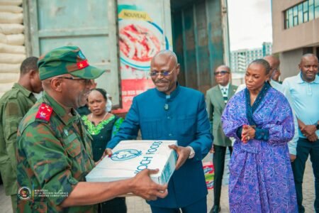 Kinshasa : le réseau d’affaires Makutano fait don de vivres aux FARDC