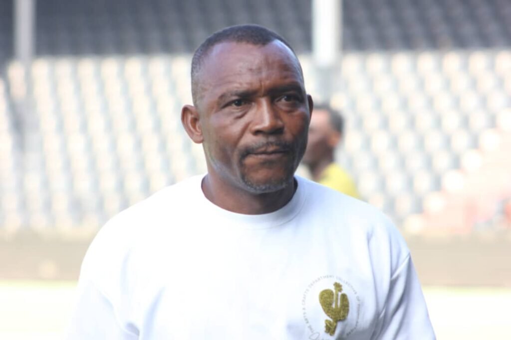 Linafoot/Play-offs : « Nous allons nous battre contre le complot organisé contre nous », Papy Kimoto