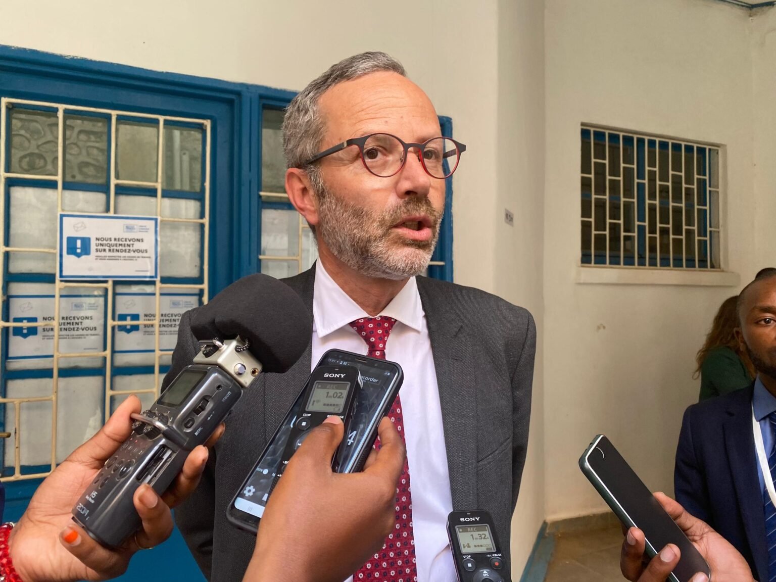 La France Réaffirme Son Engagement Auprès de Kinshasa pour l’assainement et L’AméLioration des infrastructures sportives