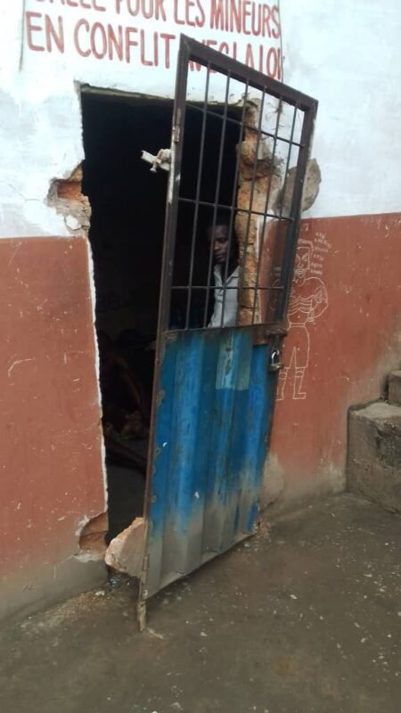 Kongo Central: 11 Détenus S’évadent du Cachot de Sekebanza