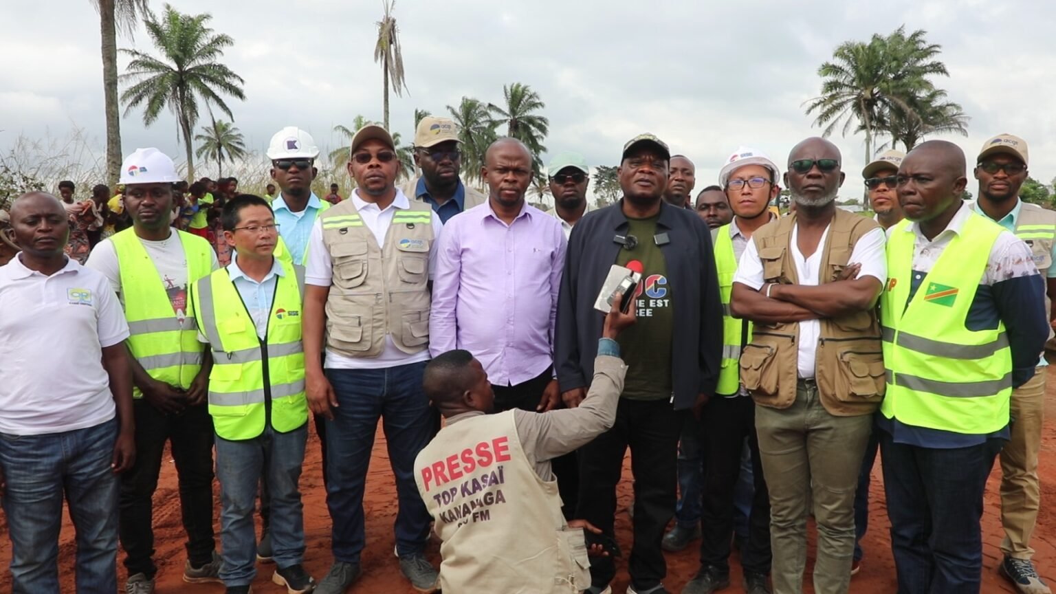 Le ministère des Infrastructures salue l’avancement des travaux de la route Kananga-Kalamba Mbuji