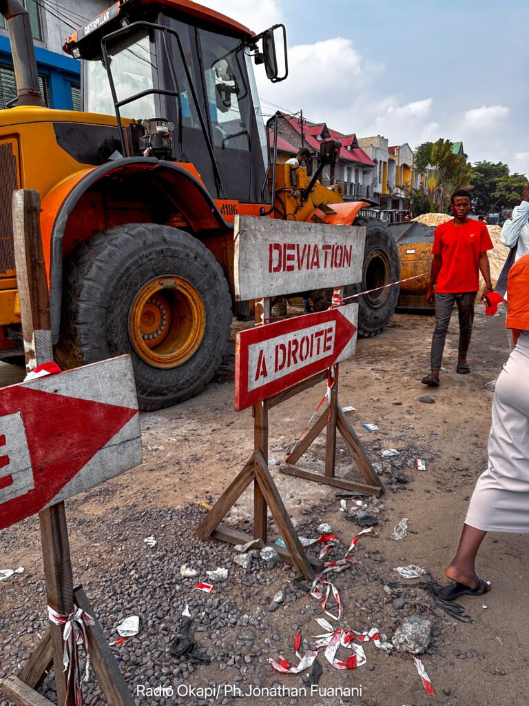 Kinshasa : perturbation de trafic sur le tronçon routier MONISHOP et station Macampagne