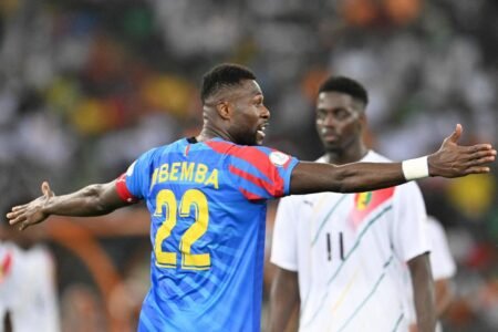 Qui pour composer avec Chancel Mbemba en défense centrale ?