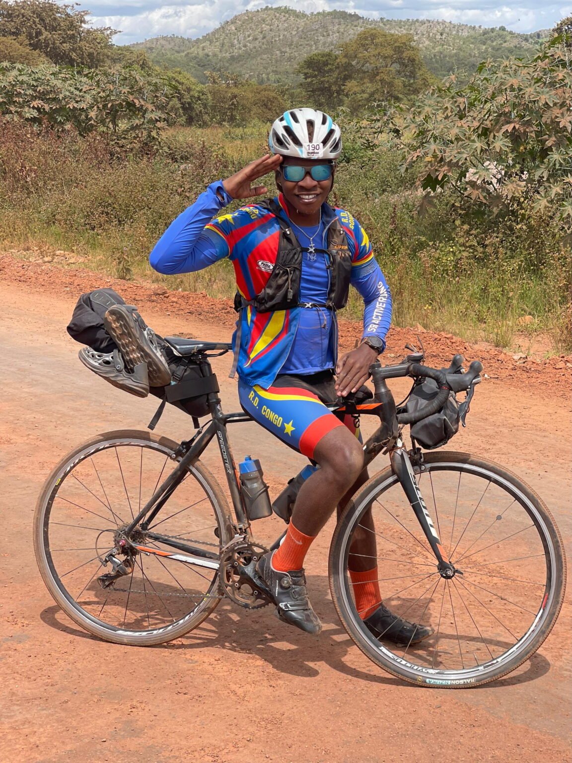 Miguel Masaisai Tent de rallier Goma à Cap Town à Vélo