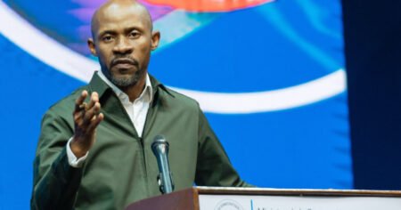 Patrick Muyaya : « Ceux qui occupent le Nord-Kivu instaurent une gouvernance par le crime »