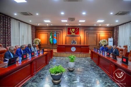 PACTE SOCIAL: Félix Tshisekedi Reçoit le Rapport de Mission Cenco-ECC