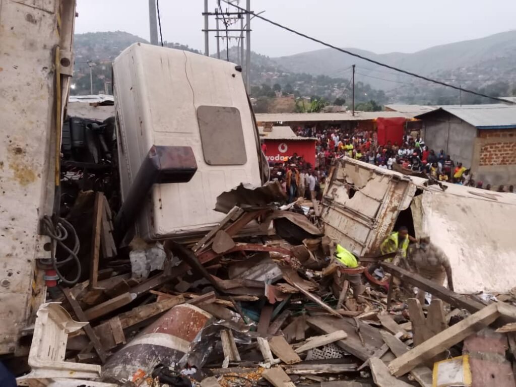 Cinq Morts dans un accident de circulation à Kasangulu