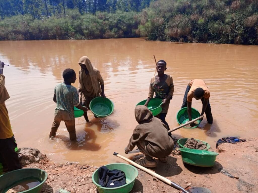 Un Walikale, L’Ong Gape Retire 54 Enfants de Sites Miniers