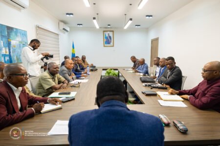 Le Ministère de l’Éducation Débation Les Rumeurs sur la Suppression d’Emplois aU Sernie