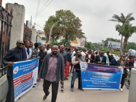 Kinshasa: les magistrats de la promotion 2025 en sit-in pour réclamer leur prix