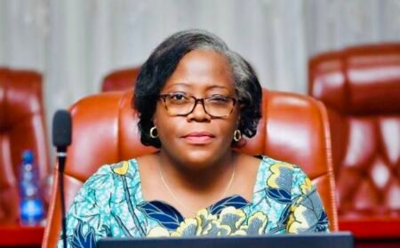 Ligue 1 : la FECOFA ordonne la reprise… mais à quel prix ?