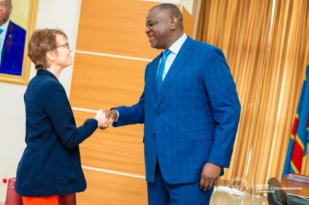 Investissements dans le secteur des Télécommunications : L’ambassadrice du Royaume-Uni reçue par le Ministre Augustin Kibassa Maliba – mediacongo.net