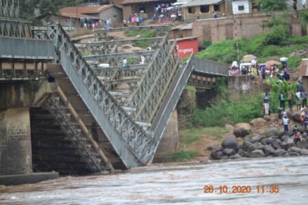 Haut-Lomami: Le Pont Lovoy Menace de S’effondr, Le Trafic vers Kamina Suspendu