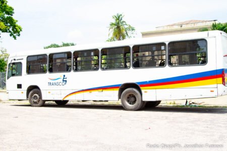 Transco Réceptionne 30 Nouveaux Bus à Kinshasa