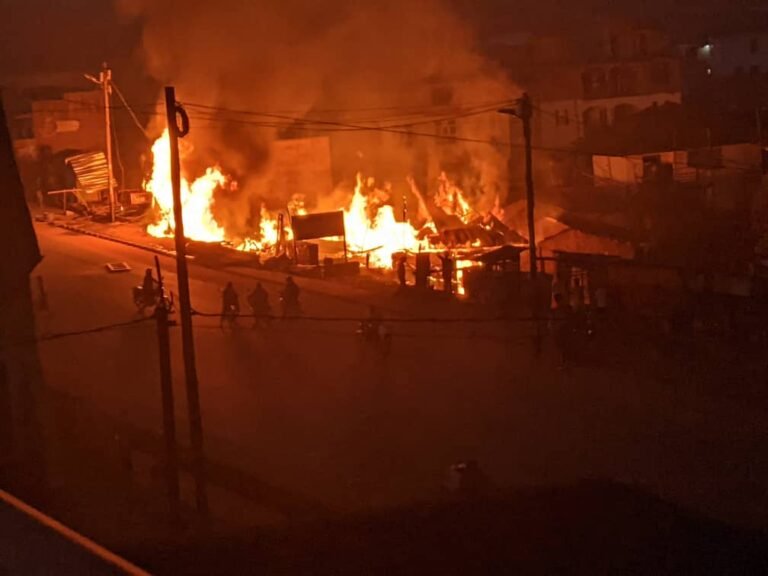 Des Centesnes de maisons Consumees dans les inceptions en quelques semenes à bukavu