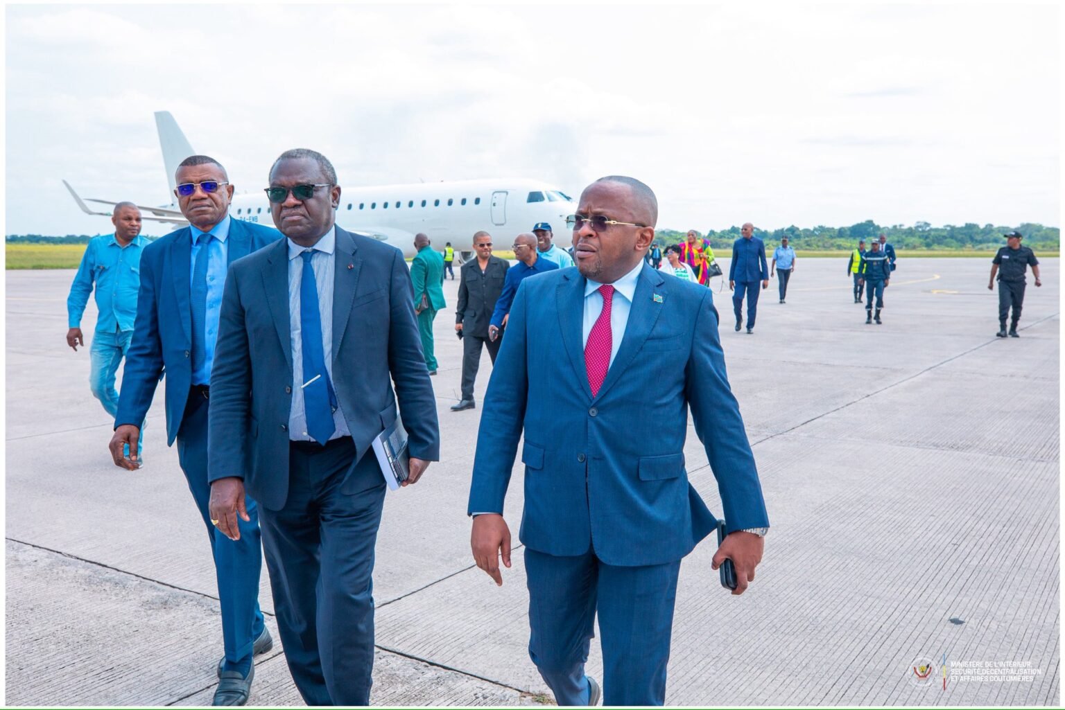 Visite de réconfort du ministre Jacquemain Shabani auprès de plus de 8 000 réfugiés congolais à Brazzaville