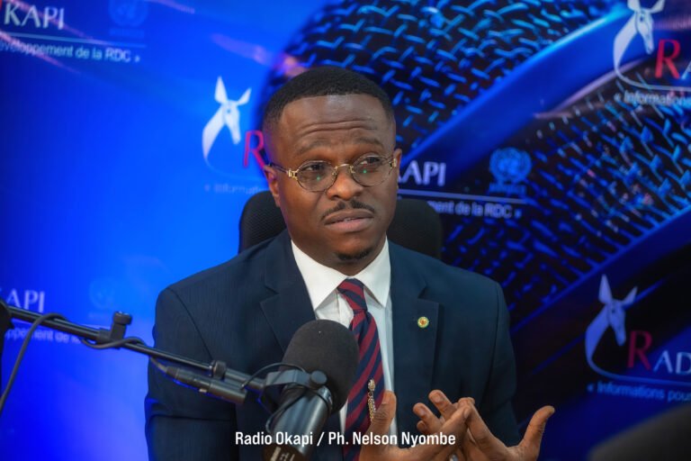 «Vers unité génération des jeunes bâtisses de paix en république décratique du congo», theme au cœr d’Ue conférence organisatione par le movement citoyen eclairé e à kinshasa.