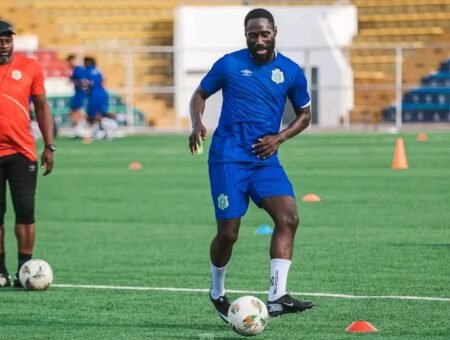 Éliminatoires Mondial 2026 : Arthur Masuaku suspendu, un coup dur pour la RDC face au Soudan du Sud !