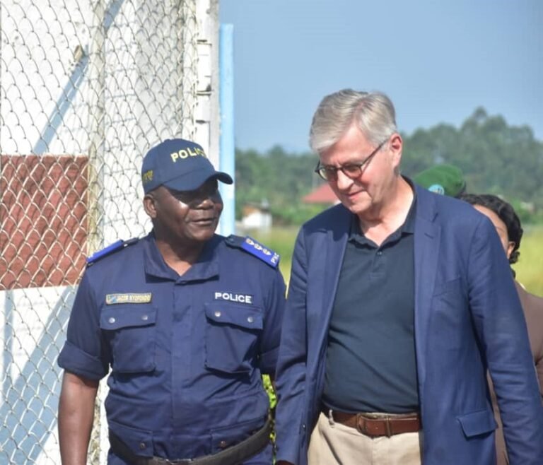 Visite de Jean-Pierre Lacroix à Beni