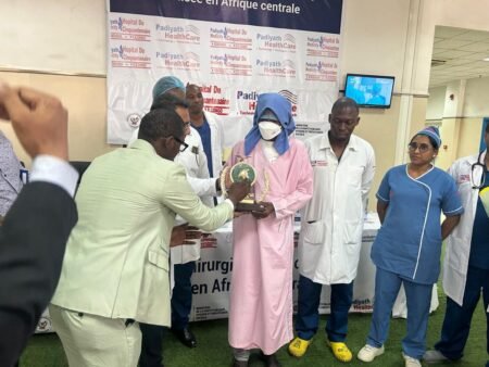 Première chirurgie à cœur ouvert réussie par des médecins congolais à Kinshasa