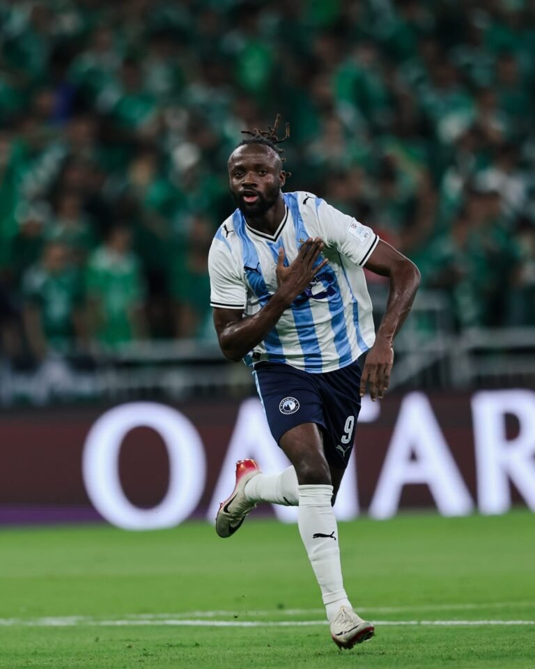 Fiston Mayele Offre une qualification Précieuse à Pyramides fc grâce à son triplet