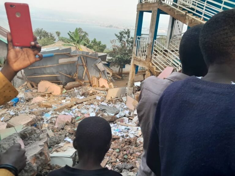 Plus de 500 élèves privés de cours après l’écroulement des bâtiments de leur école à Nyunzu