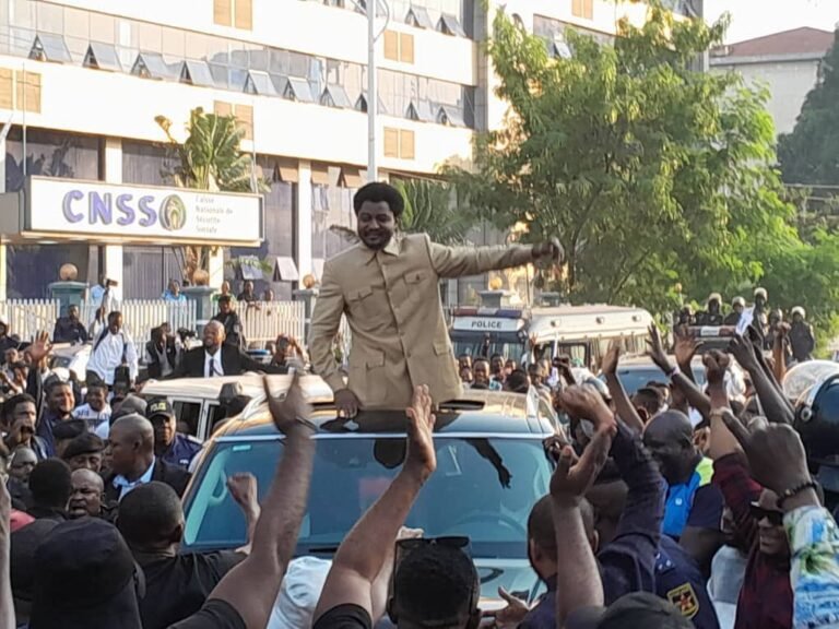 Le Phare : « Procès Mutamba : le CSM renvoie le verdict à mardi… la défense dément ! »