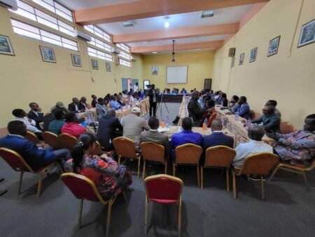 Des Scientifices, évêques et laïcs engages verser une paix profonde en rdc