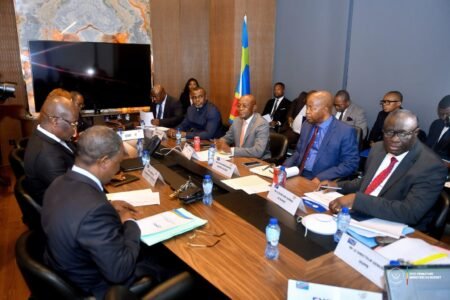 La Référence Plus : « Projet du Budget 2026, Adolphe Muzito consulte les ministères pour affiner les prévisions »