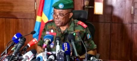 RDC: L’Armé Présente Six Présuma Collaborateurs de L’AFC / M23 Interpelles à Fizi et Uvira
